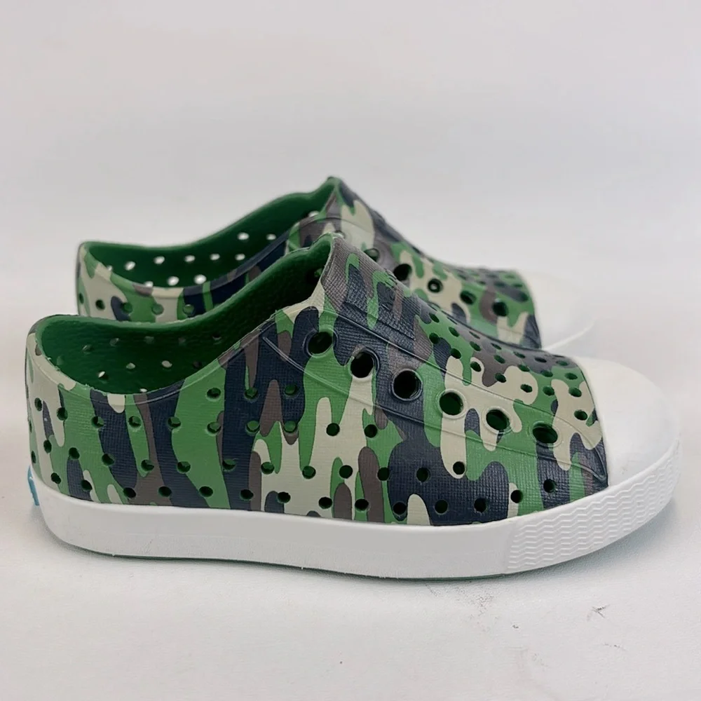 NATIVE Jefferson SlipOn Waterproof Shoes Camo Size C7